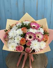 Букет цветов из:  Розы, Герберы и Хризантемы в Мингрельской