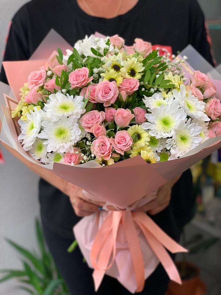 Букет цветов из: Розы и Хризантемы в Мингрельской