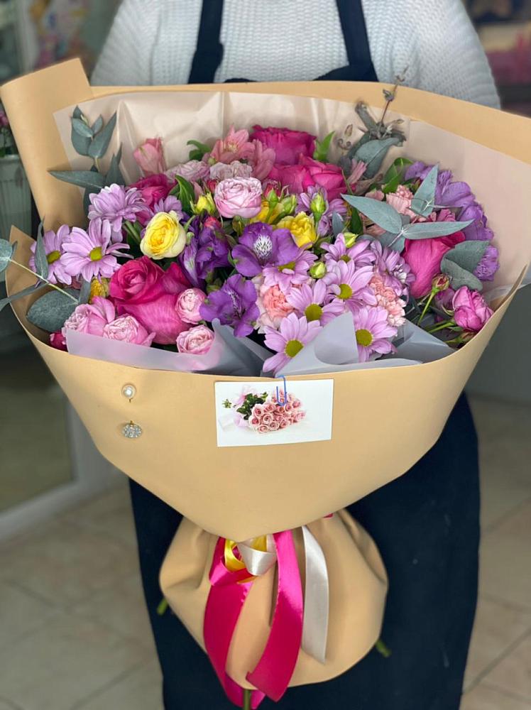 Букет цветов из: Хризантемы, Гвоздики и Альстромерии в Мингрельской