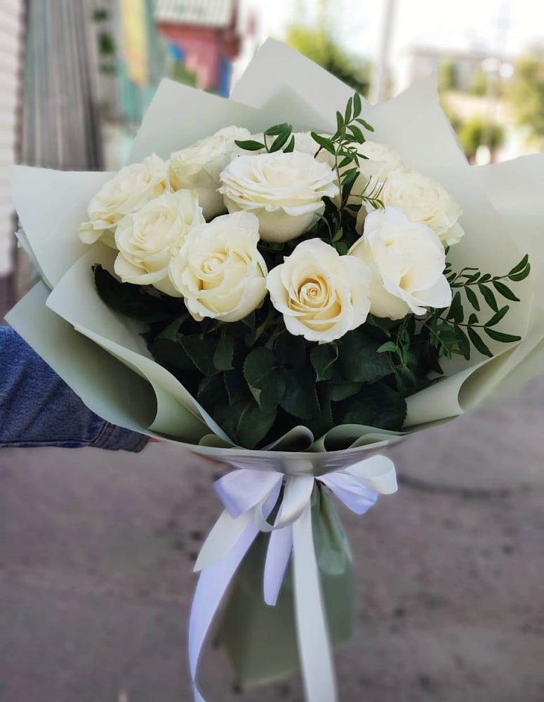 Букет Белые розы Проуд в Мингрельской