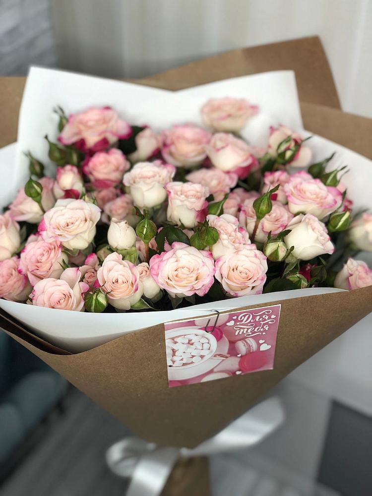 Букет цветов из: Розы в Мингрельской