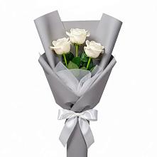 Букет 3 белые розы в Мингрельской