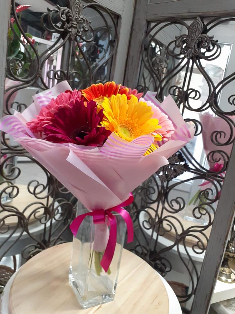 Букет цветов из: Герберы в Мингрельской