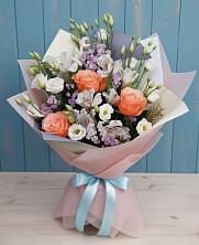 Букет цветов из:  Лизиантусы, Розы, Альстромерии и Гипсофила в Мингрельской