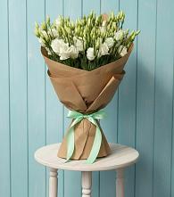 Букет цветов из:  Лизиантусы в Мингрельской