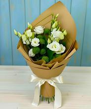 Букет цветов из:  Хризантемы и Лизиантусы в Мингрельской