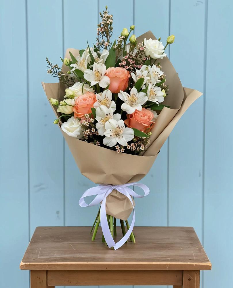 Букет цветов из: Альстромерии, Лизиантусы, Розы и Хризантемы в Мингрельской