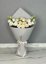 Букет цветов из:  Розы и Лизиантусы в Мингрельской